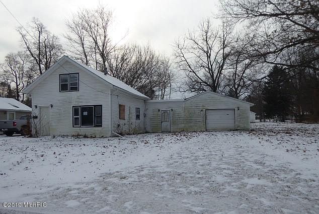 1st image of 220 Dewey St