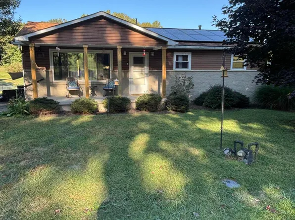 115 Frank St, Fayetteville, WV 25840