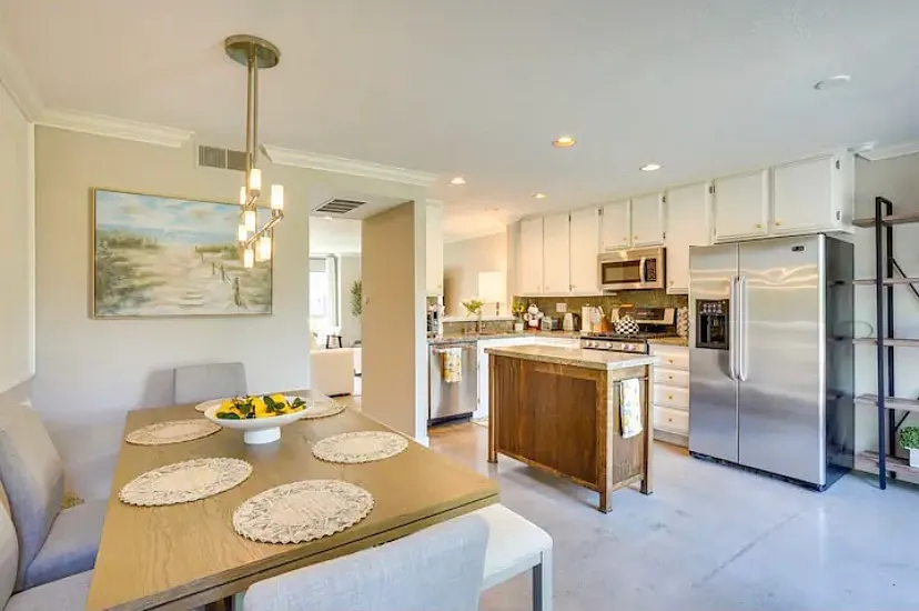 2 bed, 1.5 bath, 1258 sqft, $4,950 — Photo 4