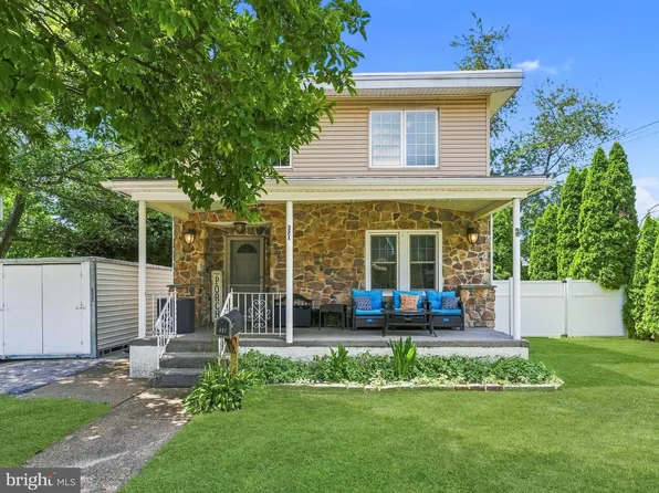 321 Sycamore Ave, Folsom, PA 19033