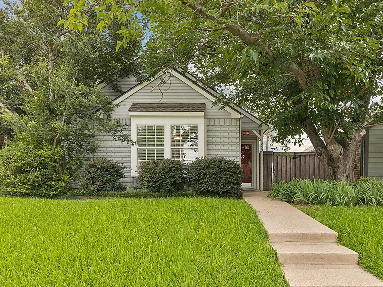 253 Teakwood Ln — Photo 13