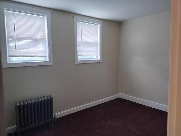 1133 Sterling Ave — Photo 7
