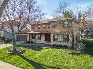 617 Buttonwood Cir, Naperville, IL 60540