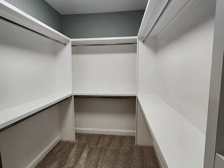 3927 Crusader Ct — Photo 12