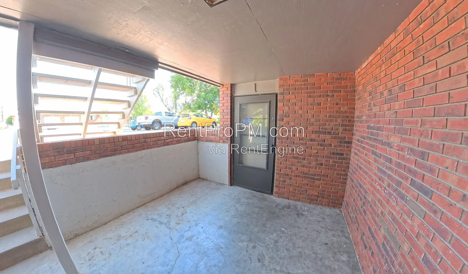 3 bed, 1.5 bath, $1,450 — Photo 2