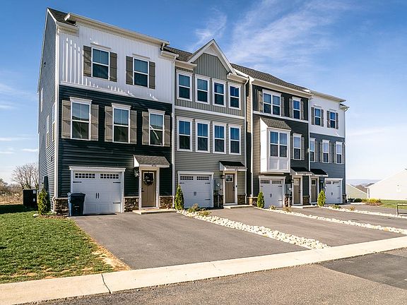 2nd image of 4512 Fountainbridge Ct