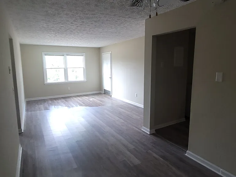 820 E Main St #822 — Photo 11