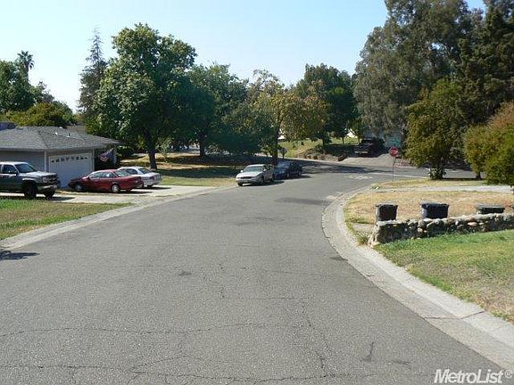 2nd image of 7508 Skyline Ct