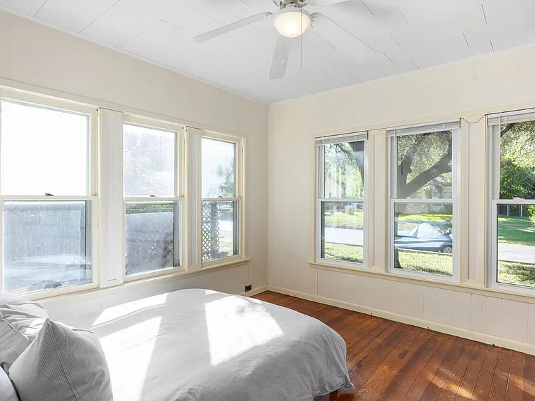324 Lytle St — Photo 13