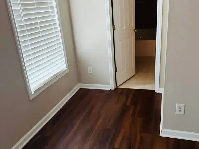 2932 Greyhawk Ln — Photo 11