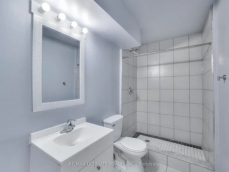 135 Chatham St #8 — Photo 17