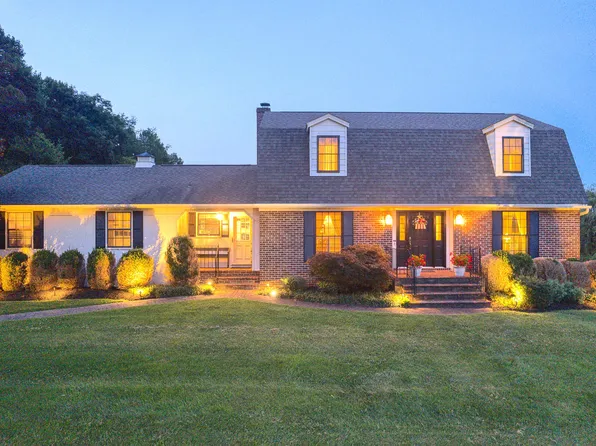 1621 Valiant Dr, Greeneville, TN 37745