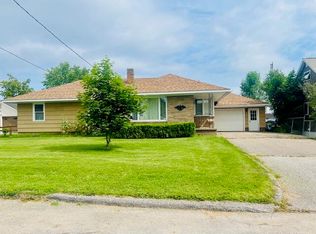 214 W 9th Ave, Sault Sainte Marie, MI 49783