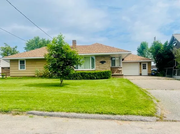 214 W 9th Ave, Sault Sainte Marie, MI 49783