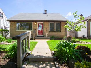4620 N 71st St, Milwaukee, WI 53218