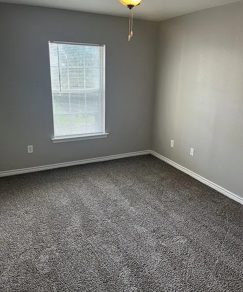 5515 W Loop 281 — Photo 31