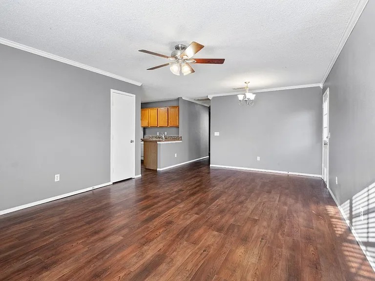 S Erika Ave Duplex — Photo 3