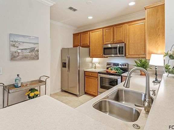 4th image of 551 Wooded Crossing Cir