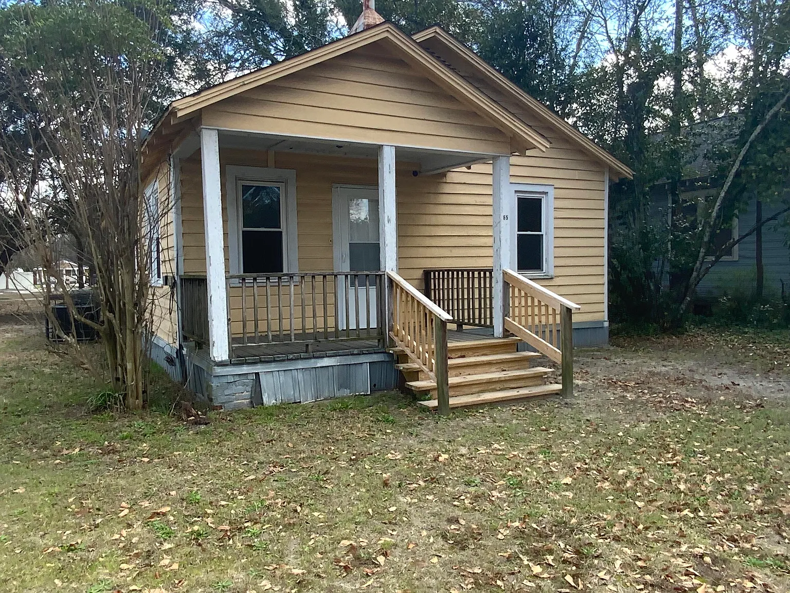 2 bed, 1.0 bath, 1009 sqft, $1,000 — Photo 1