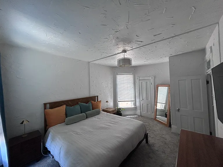 2242 N Ogden St — Photo 25