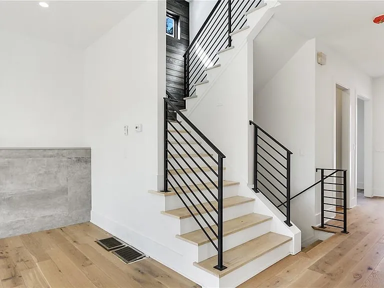 2985 Lookout Pl NE — Photo 8