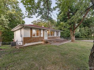 2028 Hilltop Dr, Arnold, MO 63010