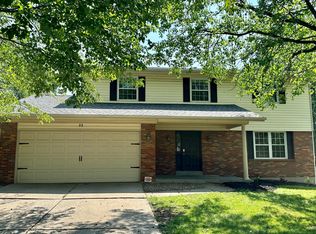 22 Great Lakes Dr, Saint Peters, MO 63376