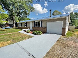 34 Pinewood Cir, Saint Albans, WV 25177