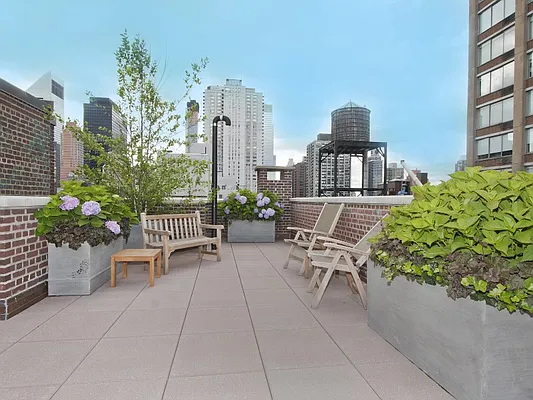 Sold by Sotheby's International Realty | media 26