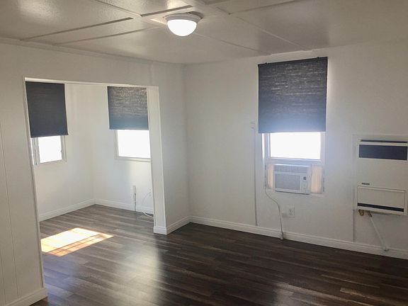 3rd image of 4039 Florida St