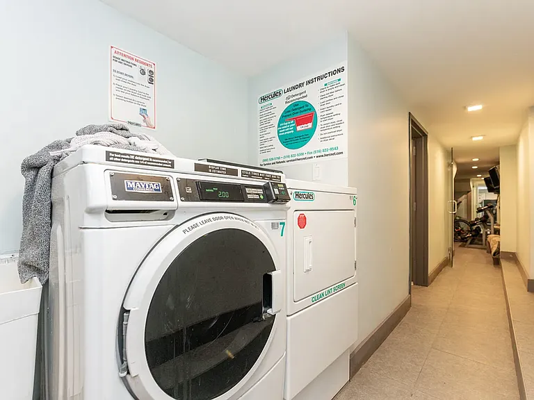 1649 Summerfield St #3R — Photo 11