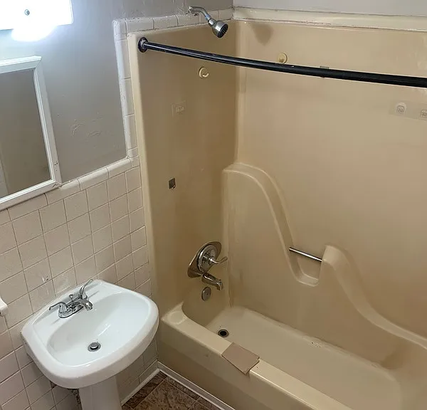 805 Carden Ave — Photo 14
