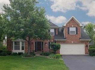 740 Buckingham Ct, Wheaton, IL 60189