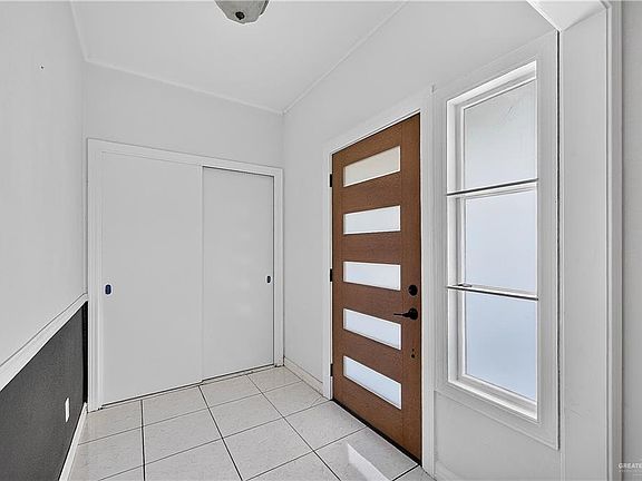 4th image of 216 Enfield Rd