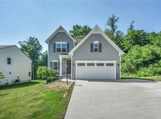 3622 Shady Timber Dr, Twinsburg, OH 44087