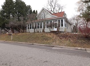 6490 50th St N, Oakdale, MN 55128