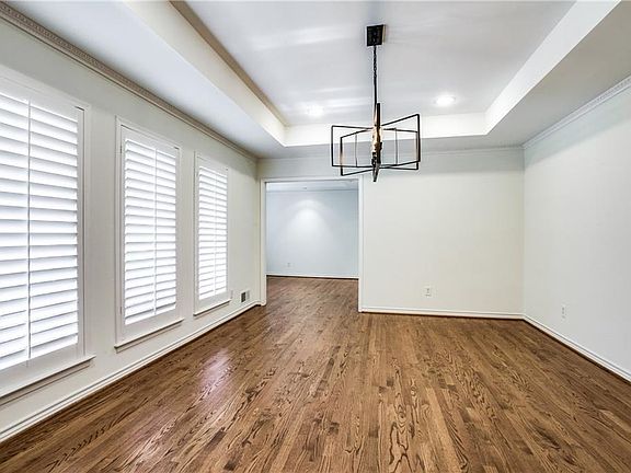 4th image of 7053 Oakbluff Dr