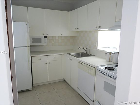 2nd image of 10415 N Kendall Dr #212