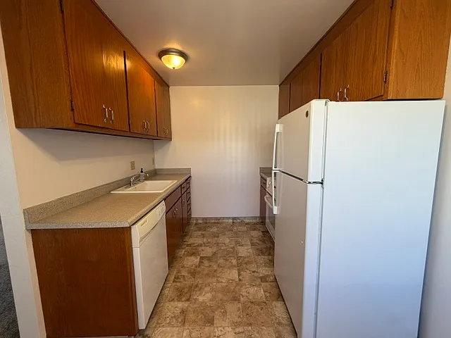 398 Alida Way #5 — Photo 3