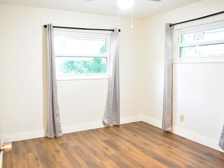 1413 Floyd Dr — Photo 11