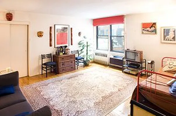 Sold by Douglas Elliman | media 18