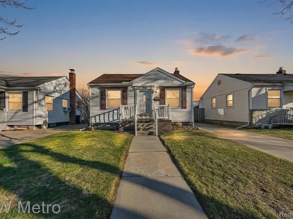 13236 Pullman St, Southgate, MI 48195