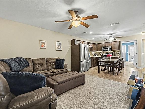 3rd image of 12345 NW Hunter Dr