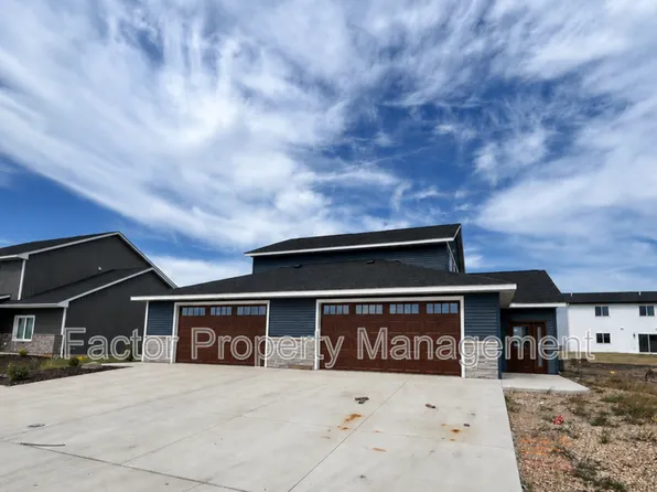 3114 Noble Dr, Mankato, MN 56001