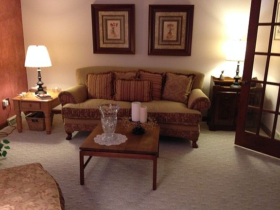 Living Room / Sun Room