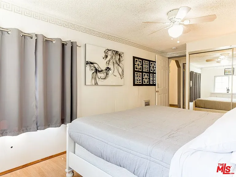 138 S Madison Ave — Photo 26