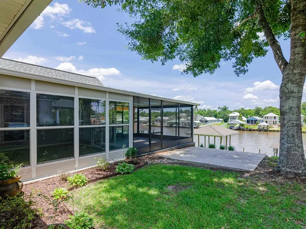 12258 River Highlands Dr, Saint Amant, LA 70774