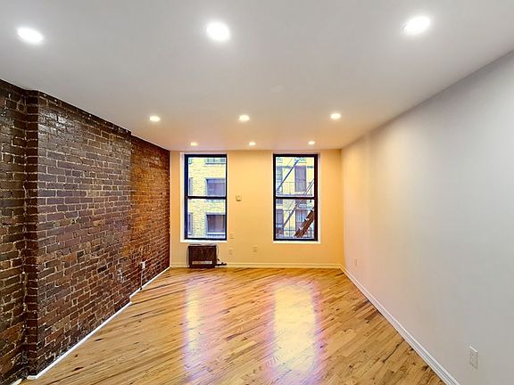 2nd image of 120 Orchard St APT 7