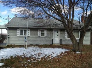 9 Lakeview Ave, Shelton, CT 06484