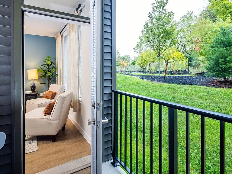 Private patio/balcony